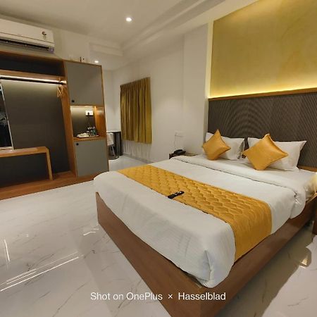 Hotel La Premier Хайдарабад Экстерьер фото