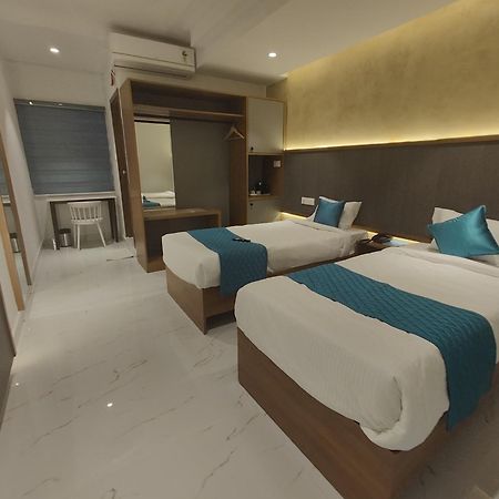 Hotel La Premier Хайдарабад Экстерьер фото