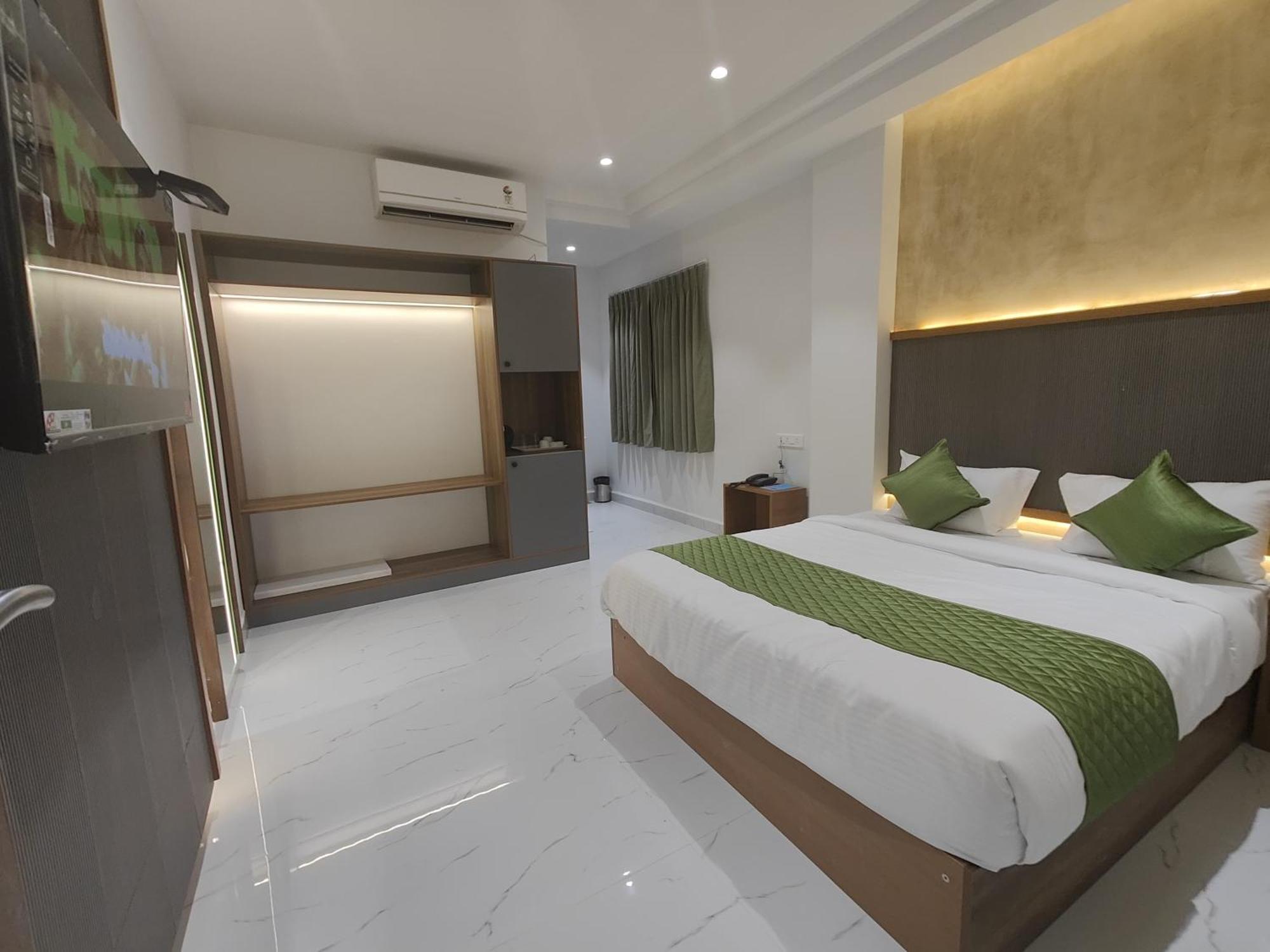 Hotel La Premier Хайдарабад Экстерьер фото