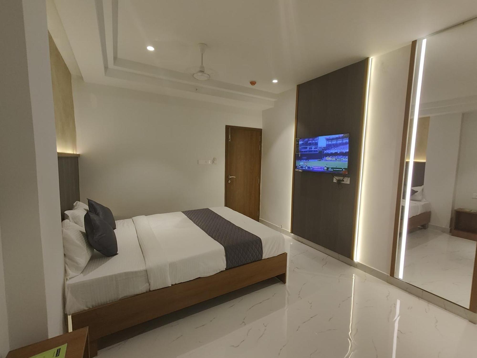 Hotel La Premier Хайдарабад Экстерьер фото